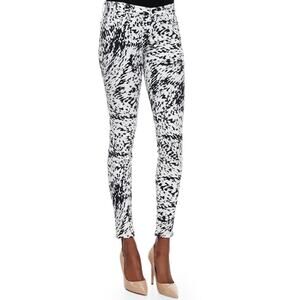J Brand Super‎ Skinny Labyrinth Print Jeans W26 Inseam 29 Black White